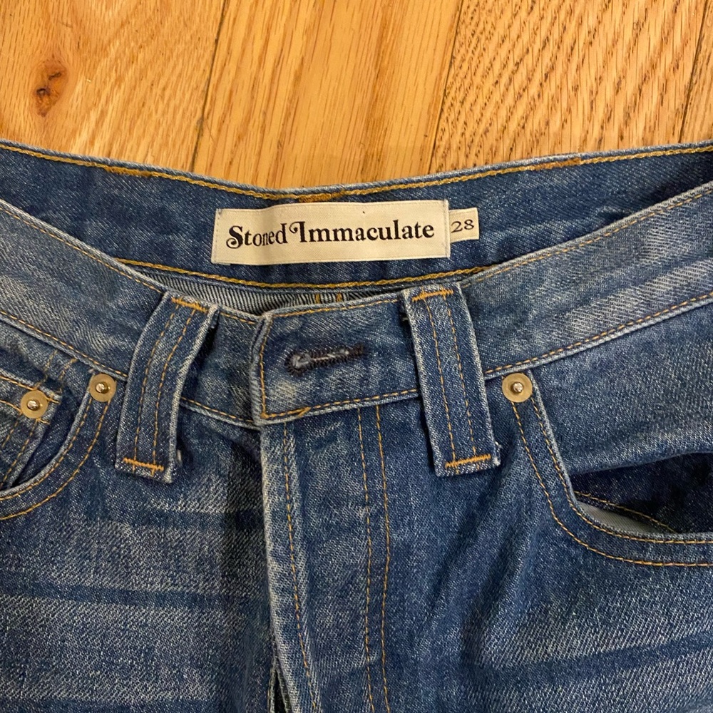 Stoned Immaculate straight leg. Size 28.